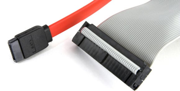 Кабели для подключения дисков IDE и SATA